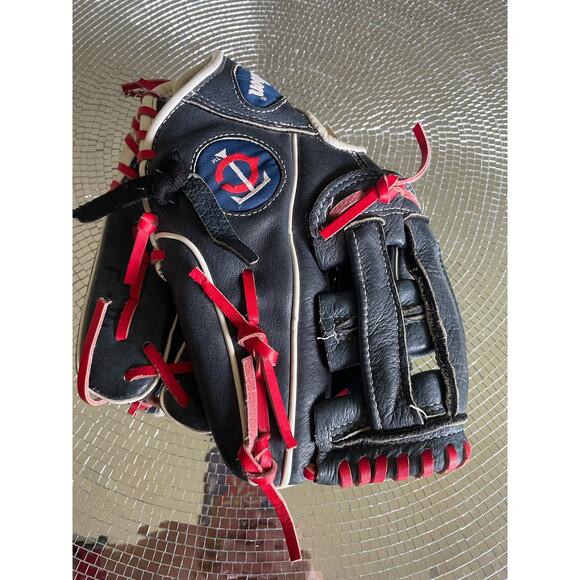 wilson pitch in for baseball glove A450 - Picture 9 of 14